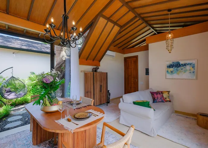 Brand New Charming 1 Bedroom With Private Pool 别墅 *