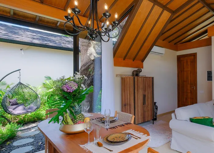 Brand New Charming 1 Bedroom With Private Pool * 金巴兰