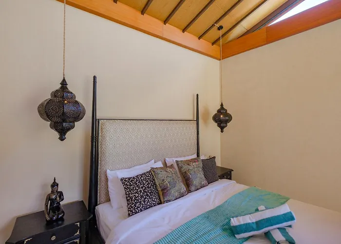 Brand New Charming 1 Bedroom With Private Pool