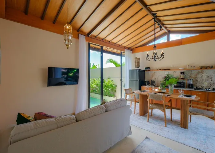 Brand New Charming 1 Bedroom With Private Pool 别墅 *